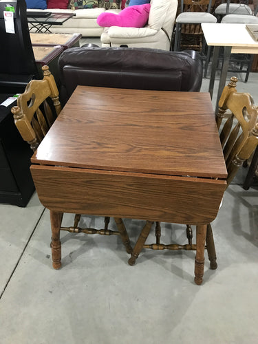 Table/2 Chairs